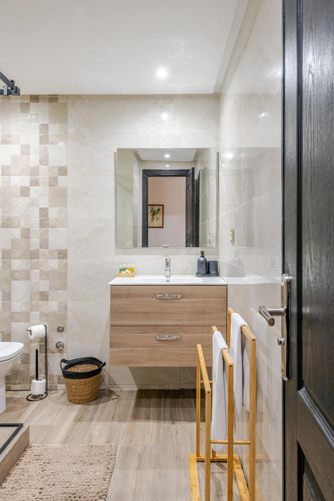 Appartement Acacia 2 Chambres Au Centre Ville Tanger Ngoại thất bức ảnh